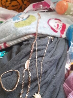 Delicate Rose Gold Sunburst Pendant Necklace - Women